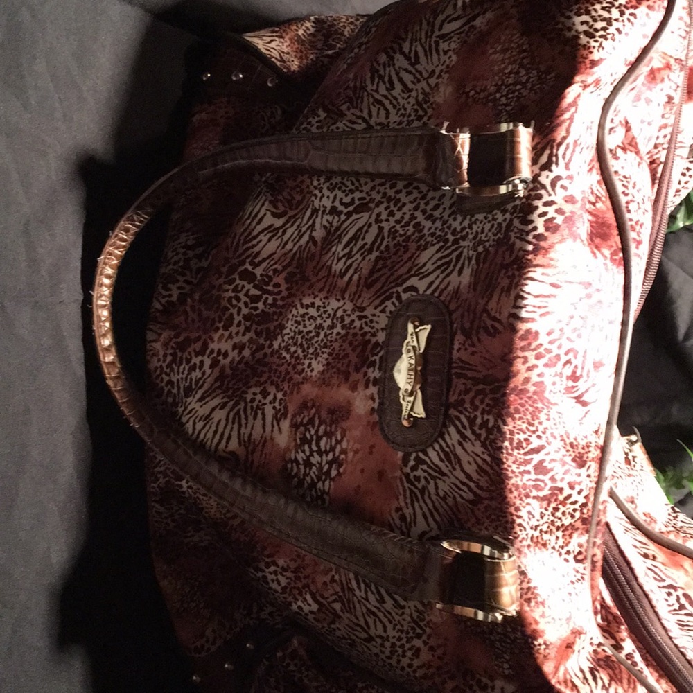 Kathy Van Zealand overnight bag - Picture 8 of 8